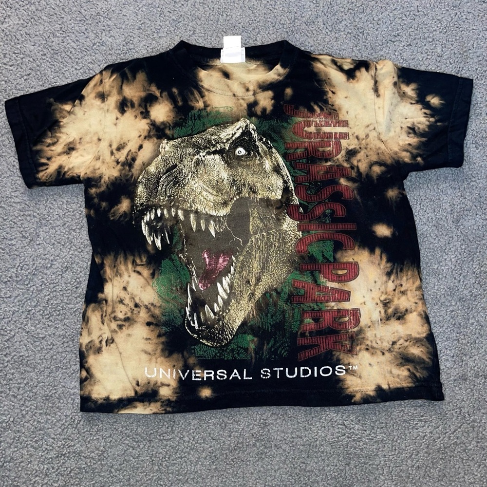 Universal Studios Kids Jurassic Park short sleeve shirt. Size S
